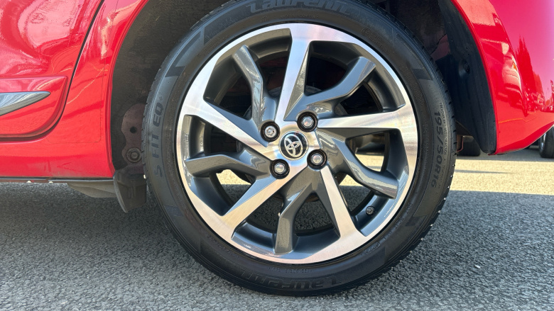 Toyota Yaris 1.5 VVT-i Y20 5dr [Bi-tone] Petrol Hatchback